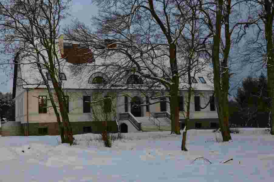 ZMIANA GODZIN WEJŚCIA  DO MUZEUM I ZAGRODY POKAZOWEJ ZWIERZĄT W CENTRUM EDUKACJI PRZYRODNICZEJ PNBT